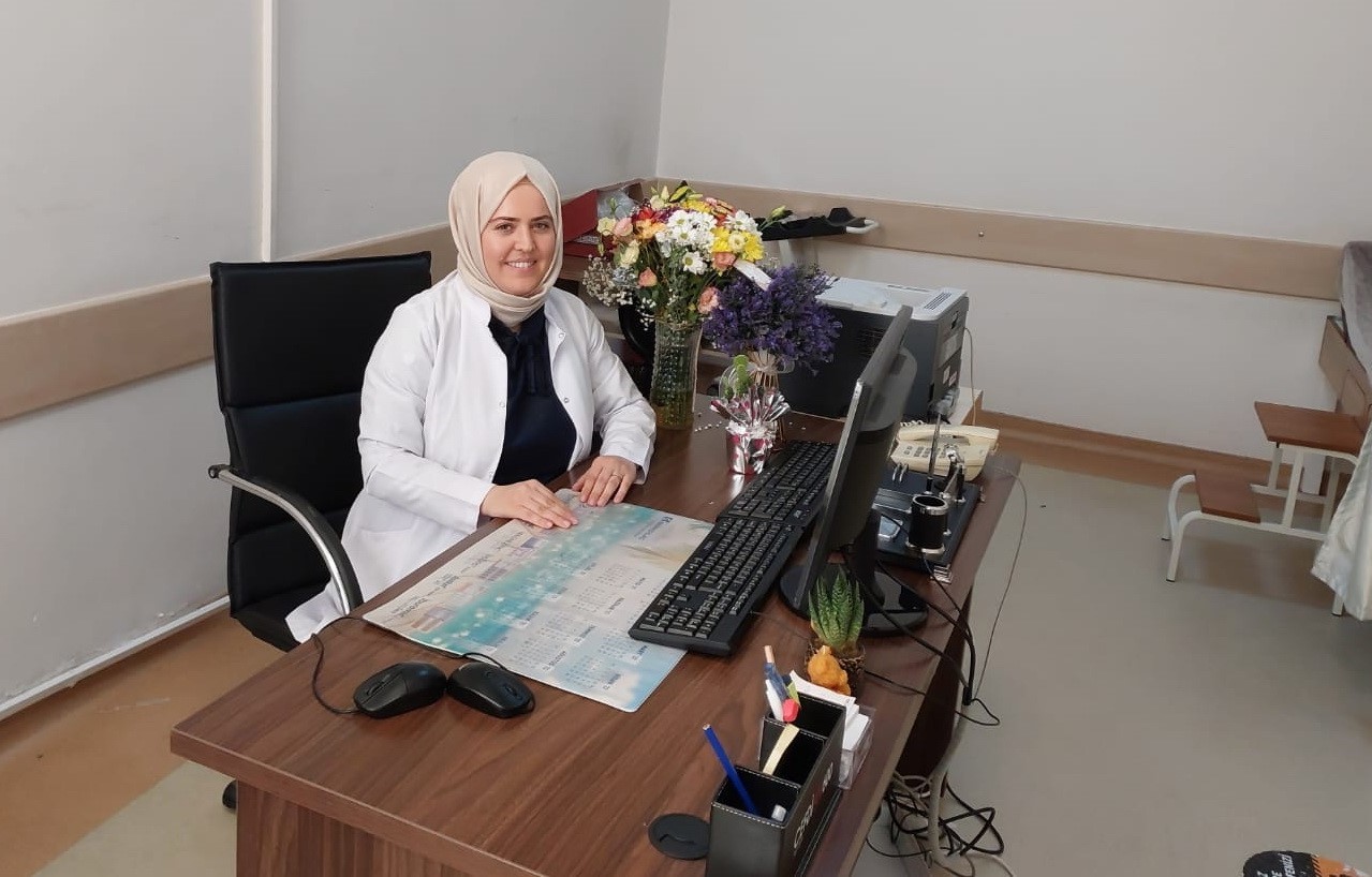 Doktor Emine Arman Fırat, Besni Devlet Hastanesi’nde Hasta Kabulüne Başladı