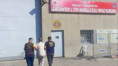Gaziantep’te jandarma ekipleri tarafından 12 yıl kesinleşmiş hapis cezası bulunan