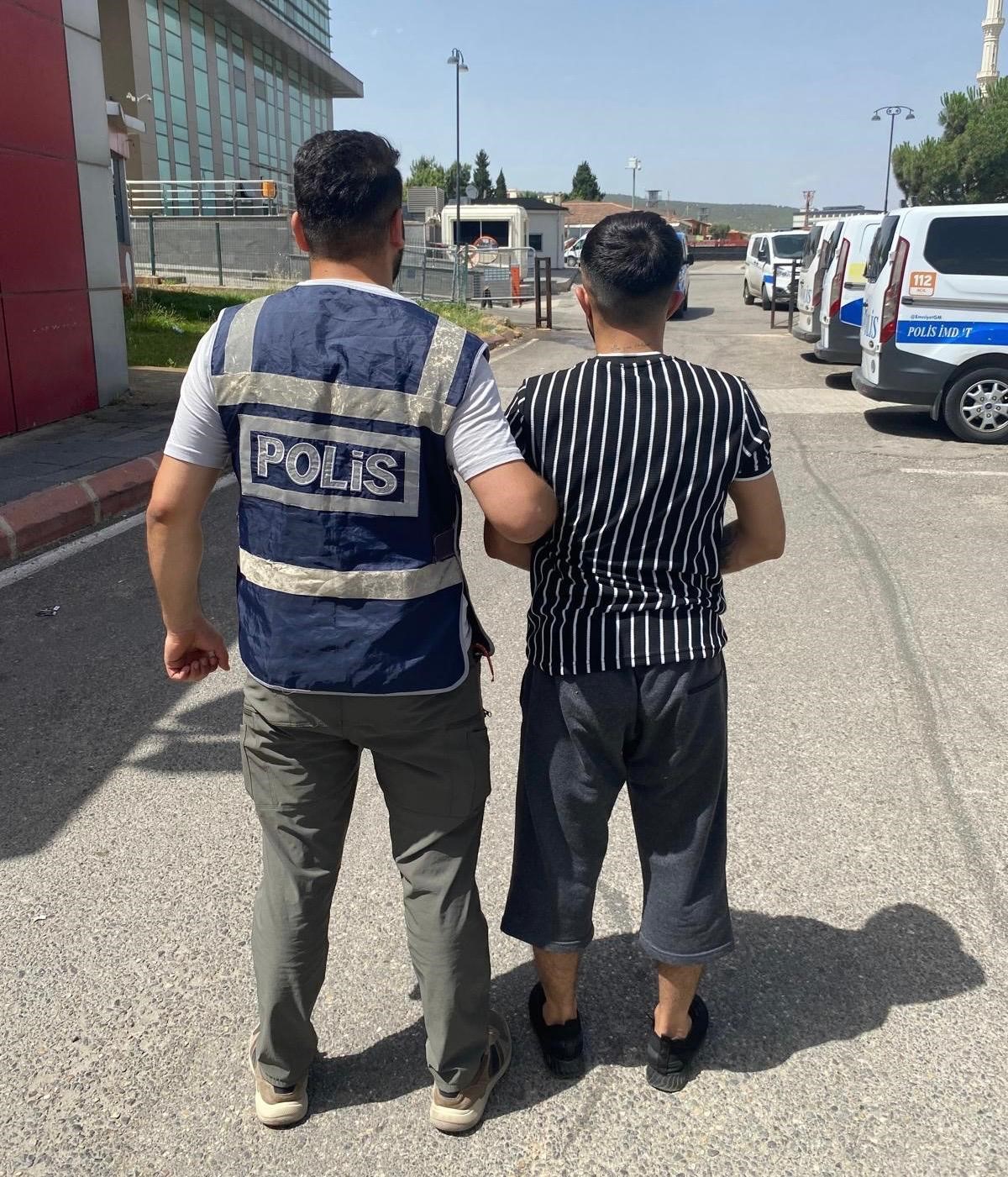 Gaziantep’te polis ekipleri tarafından uyuşturucu veya uyarıcı madde ticareti yapma