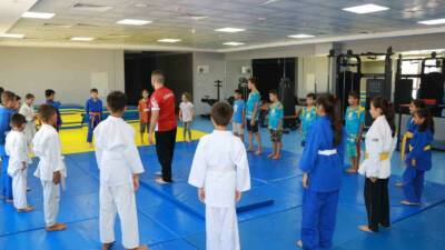 Haliliye Belediyesi bünyesindeki judo kursu ile bir yandan spor alışkanlığı