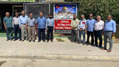 Adıyaman’da bir esnaf, İsrail menşeli ürünleri satıştan kaldırarak Gazze'ye destek