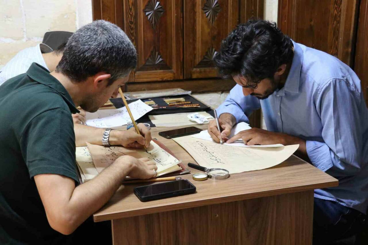 Haliliye Belediyesi Kültür ve Sanat Evinde hizmete sunulan piyano, hüsn-i