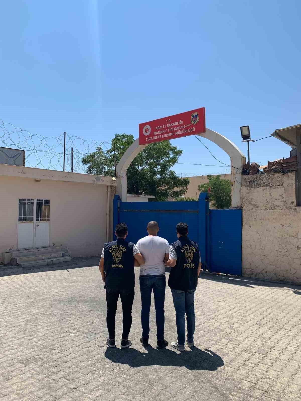 Mardin’de, haklarında 33 ve 24 yıl hapis cezası bulunan iki