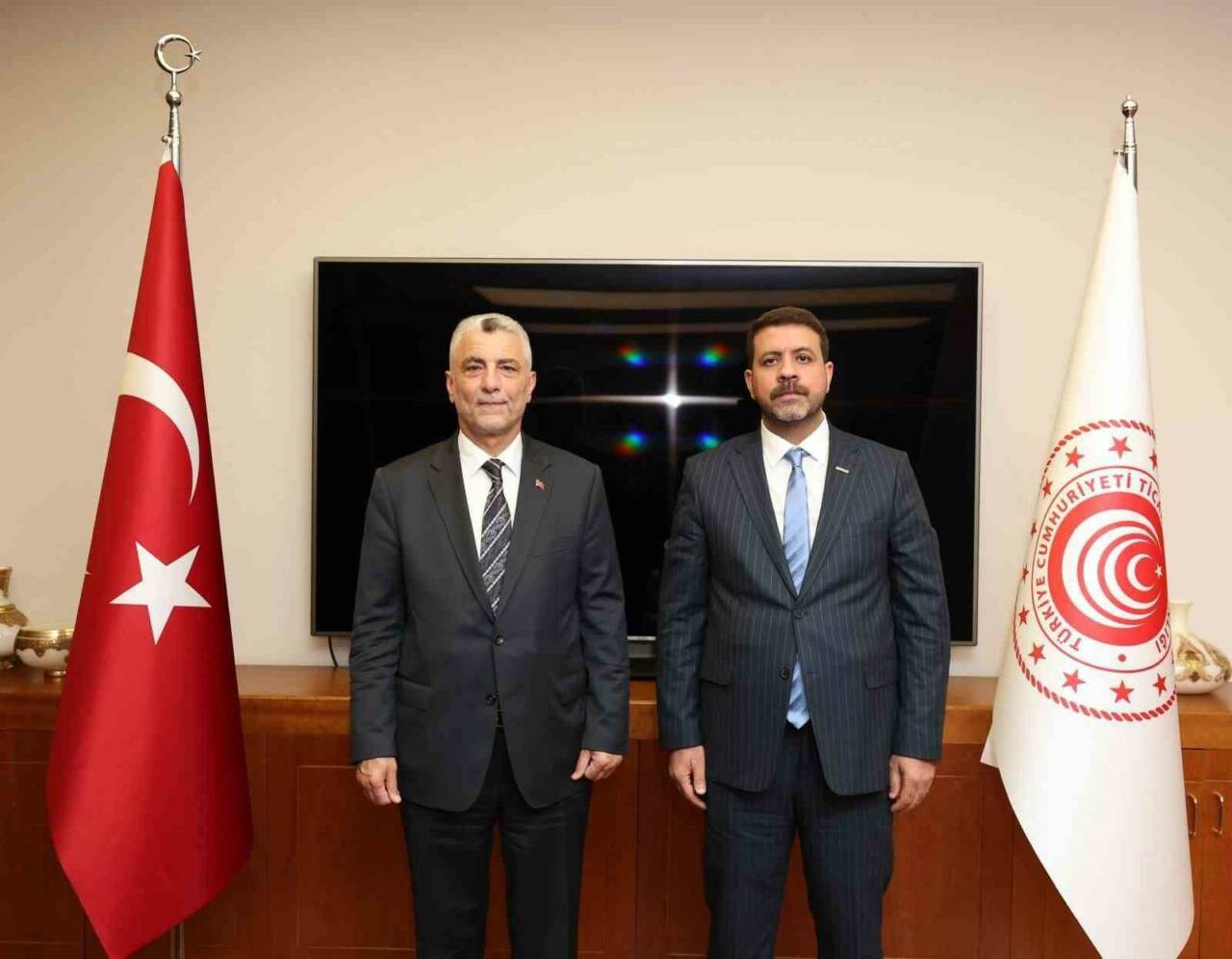 MÜSİAD Diyarbakır Başkanı Mehmet Bozkuş, Ticaret Bakanı Ömer Bolat ile Görüştü