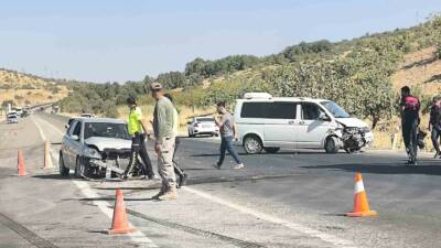 Adıyaman’ın Gölbaşı ilçesinde meydana gelen trafik kazasında 3 kişi yaralandı.