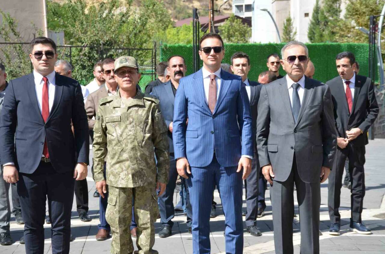 Şırnak'ın Uludere ilçesinde 30 Ağustos Zafer Bayramı, Irak sınırına sıfır