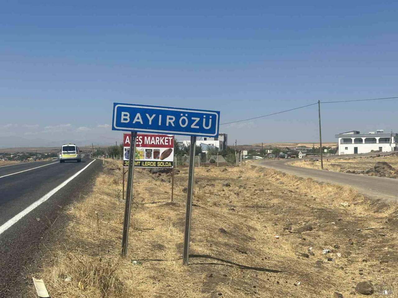 Şanlıurfa'nın Siverek ilçesinde, akraba aileler arasında çıkan arazi anlaşmazlığı sonucu