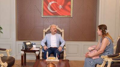 Adıyaman Valisi Osman Varol, düzenlenen halk buluşmaları kapsamında vatandaşlarla bir