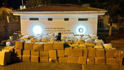 Gaziantep'in Yavuzeli ilçesinde, bir kargo aracında yapılan operasyonda piyasa değeri