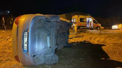 Gölbaşı’nda meydana gelen kazada, sürücüsünün direksiyon hakimiyetini kaybetmesi sonucu bir