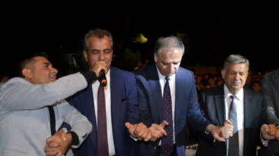 26.Besni Eğitim Bayramı programında, Ulusal Ses Sanatçısı Latif Doğan, Aynur