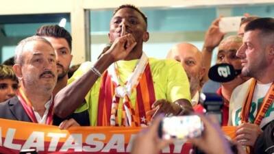 Trendyol Süperlig ekibi Galatasaray, İtalyan kulübü Napoli'den 25 yaşındaki piyasa