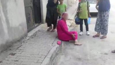 Adıyaman’da, kaldırımda yürüdüğü esnada elektrik akımına kapılan 5 aylık hamile