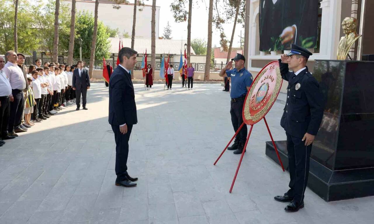 Gaziantep’in Araban ilçesinde, 19 Eylül Gaziler Günü törenle kutlandı. Tören,