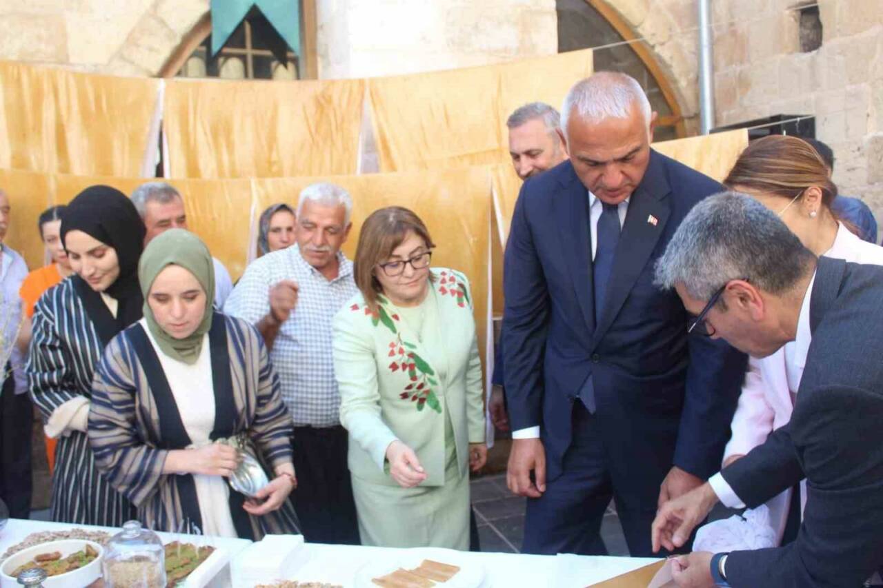 Bakan Ersoy, Gaziantep’te Tarihi Cami ve Han’ın Açılışını Gerçekleştirdi