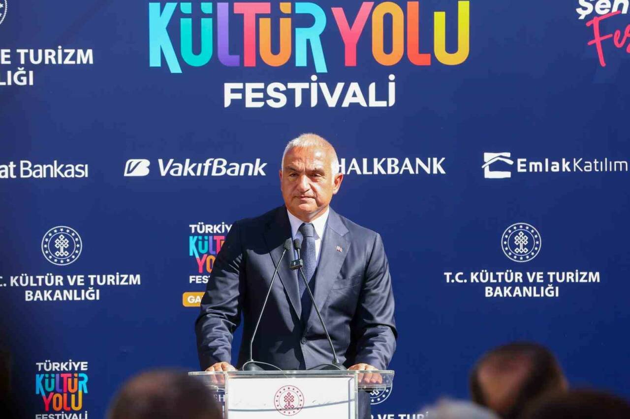 Kültür ve Turizm Bakanı Nuri Ersoy’dan Türkiye’nin Turizm Hedefleri ve Gaziantep Kültür Yolu Festivali Açıklaması