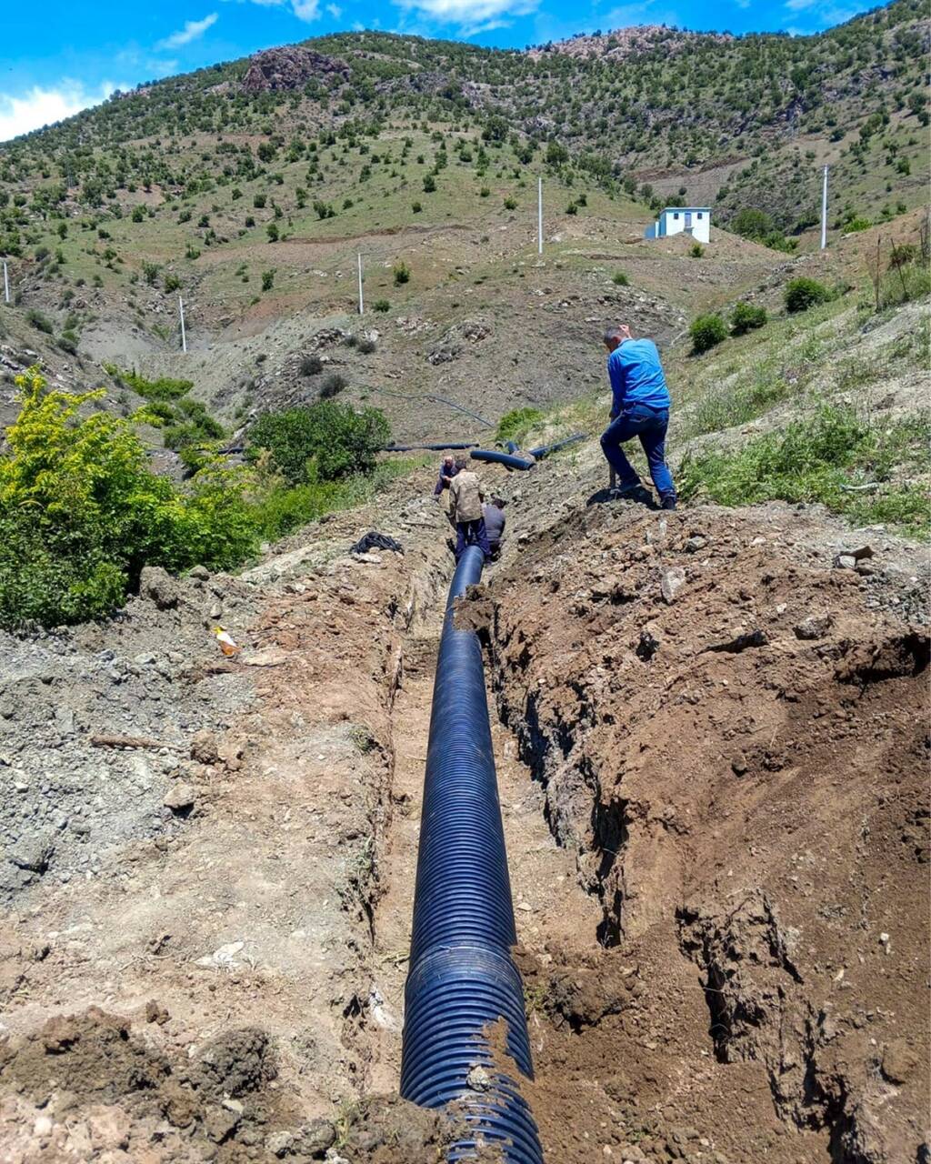 Kırsal Altyapı Yatırımları Devam Ediyor