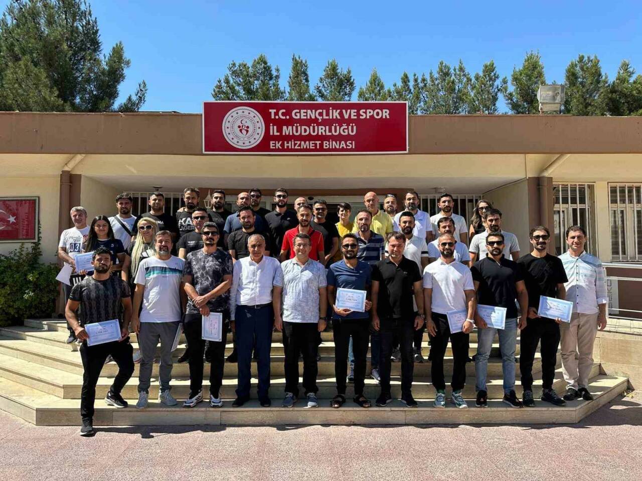 Psikolojik Dayanıklılık ve Sporcu Yaralanmaları Eğitimi Projesi Batman Petrolkent Gençlik