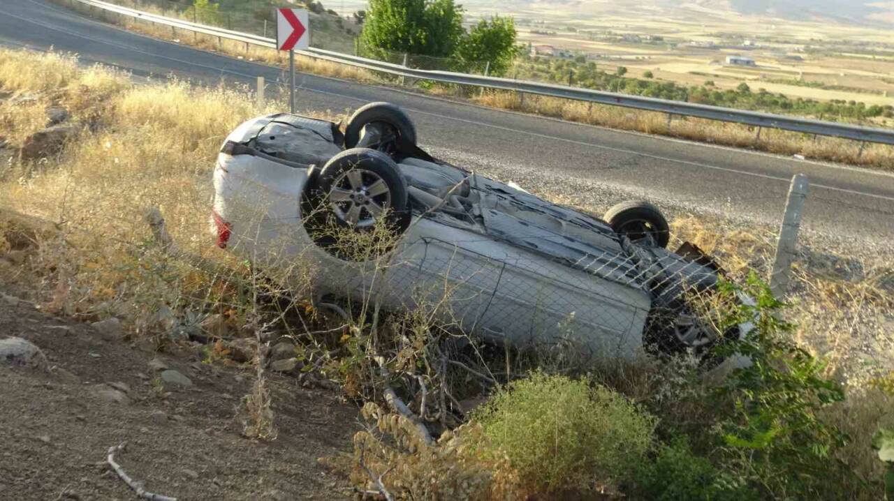 Virajı Alamayan Otomobil Takla Attı: 1 Kişi Ağır Yaralandı