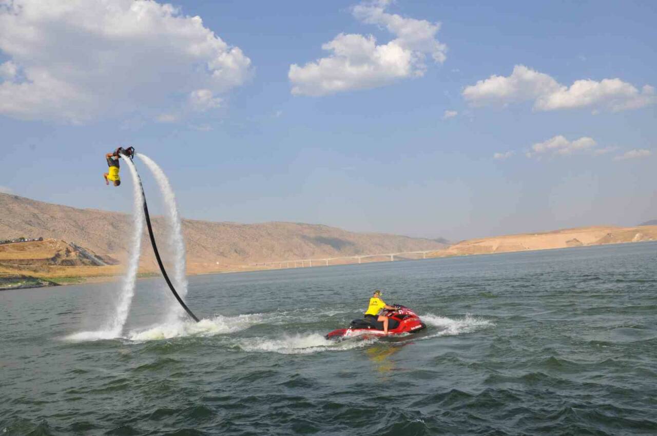 Flyboard Gösterisi Büyük İlgi Gördü