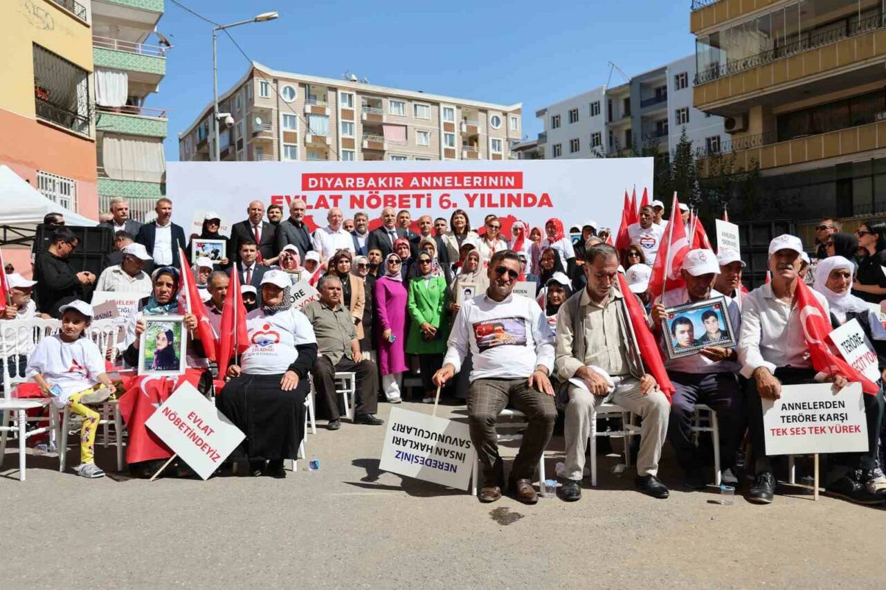 Evlat Nöbeti 6. Yılını Doldurdu: 55 Aile Çocuklarına Kavuştu