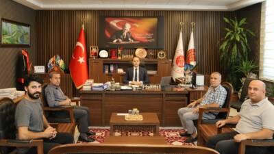 Kahta'da , Kahta Gazeteciler ve Yazarlar Cemiyeti Başkanı Mustafa İşeri