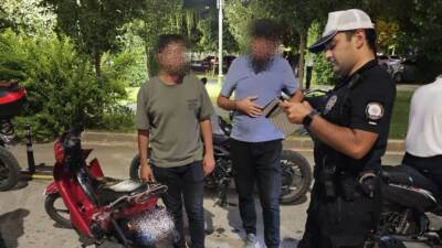 Gaziantep’te yapılan trafik denetimlerinde kuralları ihlal eden 128 motosiklet sürücüsüne