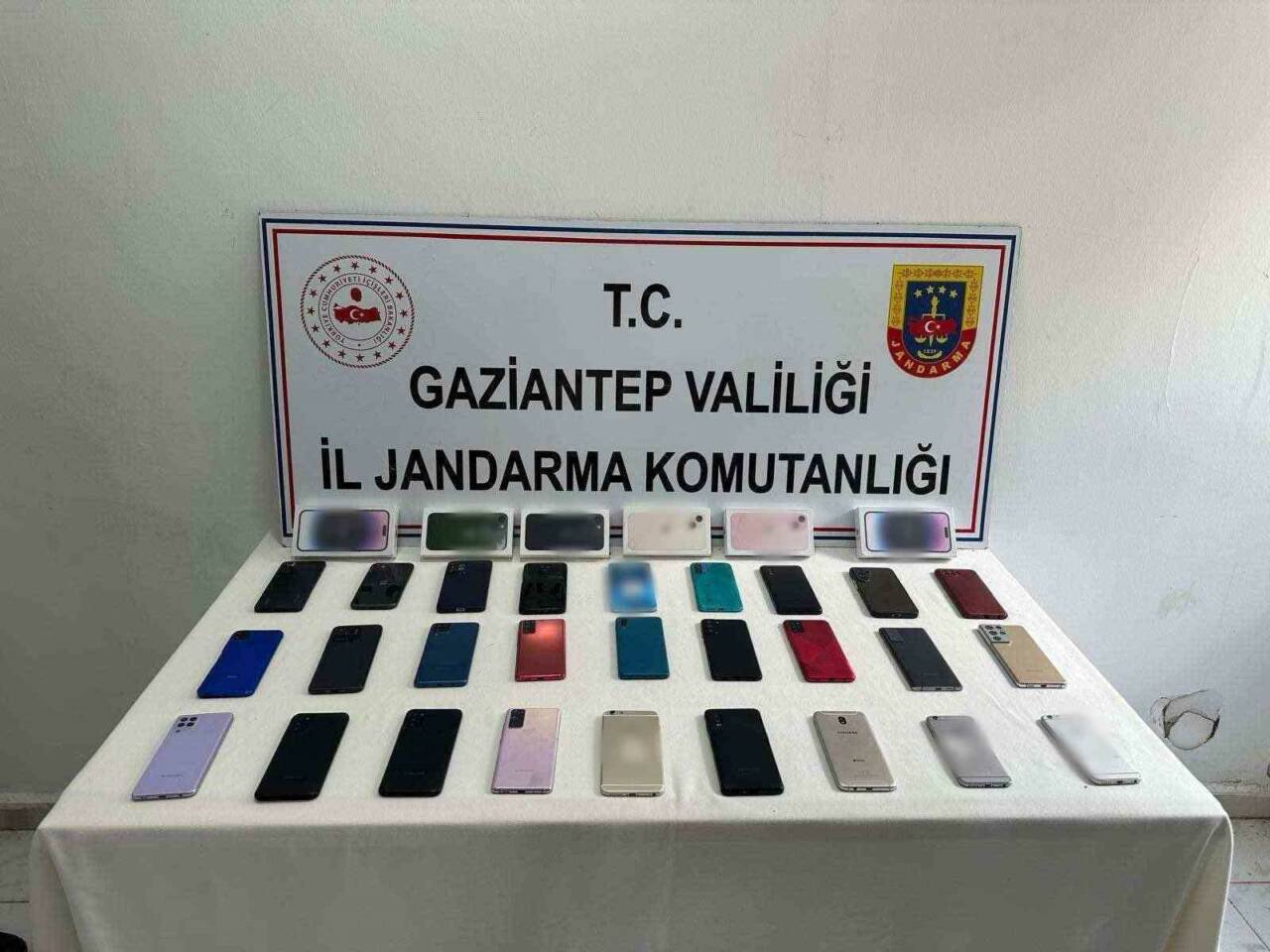 
Gaziantep'te gerçekleştirilen operasyon sonucu, 2 milyon TL değerinde gümrük kaçağı
