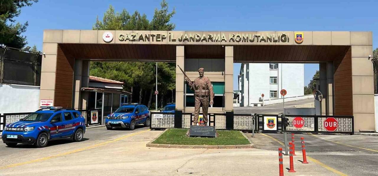 Gaziantep'te Hırsızlık Şüphelilerine Yönelik Büyük Operasyon: 52 Kişi Tutuklandı