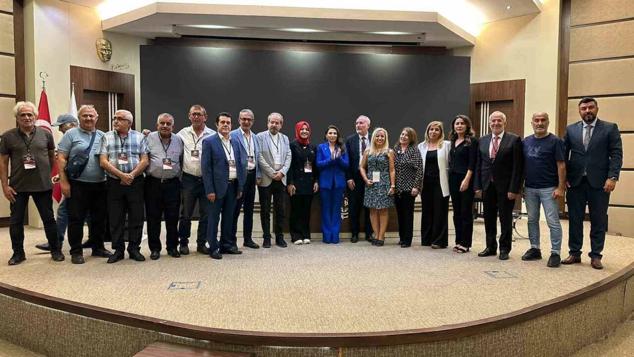 Gaziantep Gazeteciler Cemiyeti’nin 28. Olağan Seçimli Kongresi’nde Meral Ay, 89