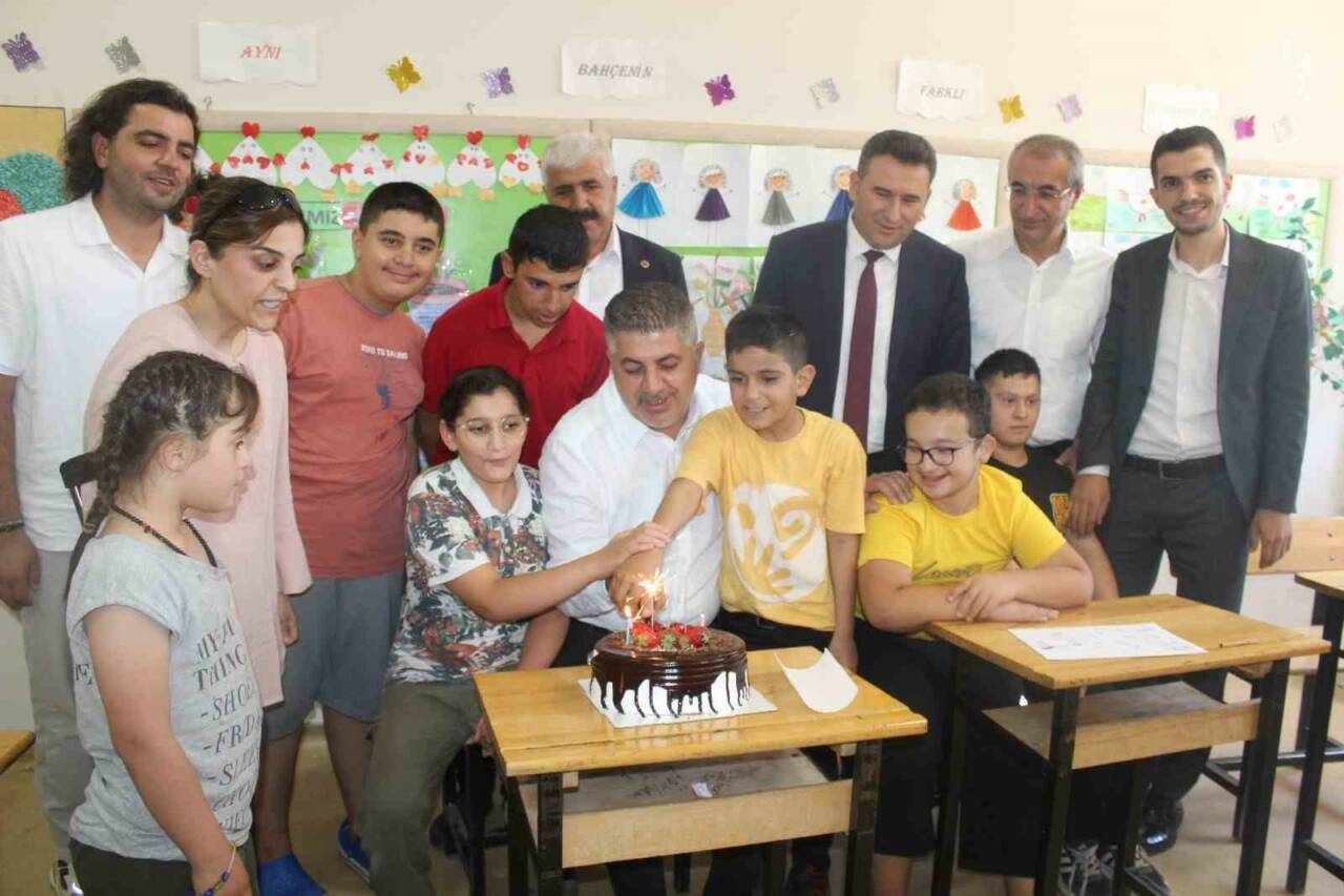 AK Parti Adıyaman Milletvekili Doç. Dr. İshak Şan, Kahta ilçesindeki