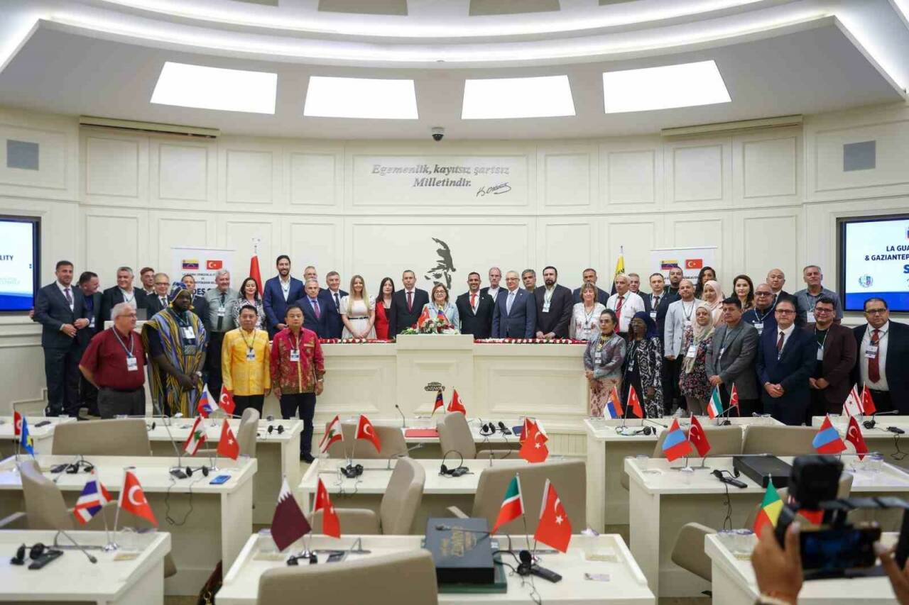 Gaziantep Büyükşehir Belediye Başkanı Fatma Şahin, Venezuela’nın La Guaira Eyaleti