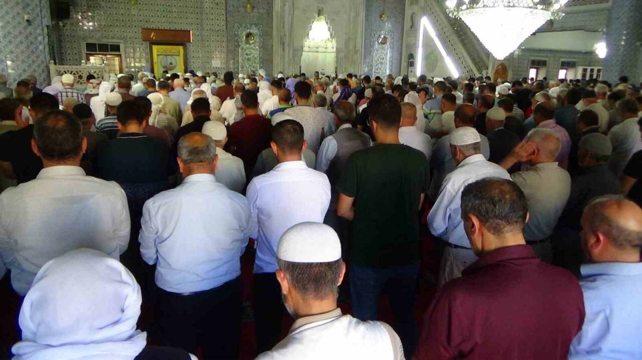 Şanlıurfa’da Ayşenur Ezgi Eygi İçin Gıyabi Cenaze Namazı Kılındı