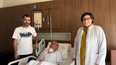 Siirt Eğitim ve Araştırma Hastanesinde 80 yaşındaki Tevfik Akgündüz'ün başarılı