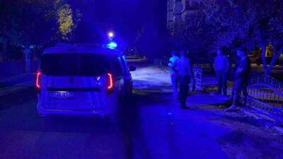 Adıyaman'da gece saatlerinde bir parkta bulunan şüpheli şahıslar, polis ekiplerini