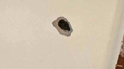 Gaziantep’in Karkamış ilçesinde, Suriye’den geldiği değerlendirilen bir mermi bir eve