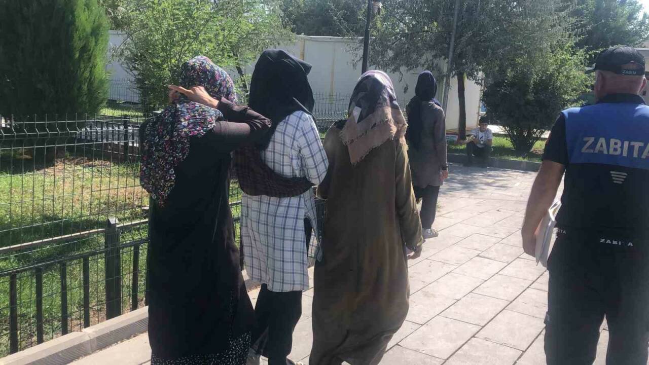 Adıyaman’da Zabıta Müdürlüğü ekipleri, duygu sömürüsü yaparak dilenen şahıslara karşı