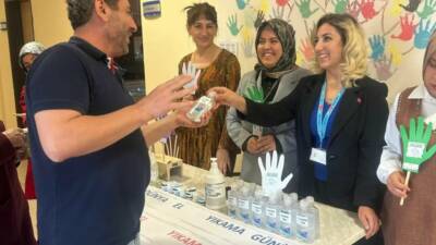 15 Ekim Dünya El Yıkama Günü dolayısıyla hastanede bir stand