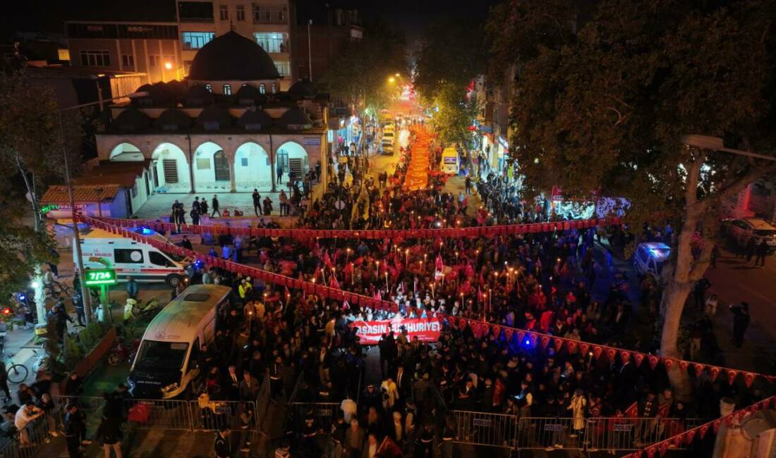 Adıyaman’da unutulmayacak Cumhuriyet Bayramı coşkusu… Şehir Türk bayraklarına boyandı