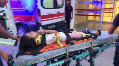 Adıyaman'da, oyun oynayan bir kız çocuğuna otomobil çarptı. Olay, Yeşilyurt