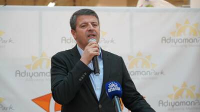 Adıyaman Belediye Başkanı Abdurrahman Tutdere, Malatya Kale merkezli 5.9 büyüklüğündeki