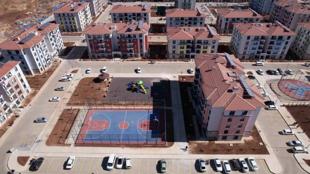 Adıyaman’da 6 Şubat depremlerinin ardından yapımı tamamlanan kalıcı konutlar, binlerce