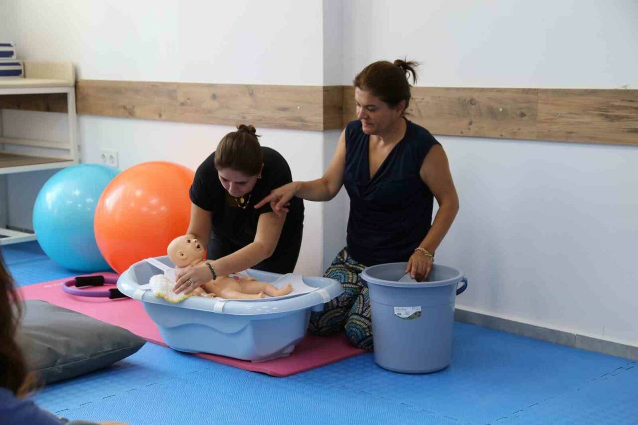 Diyarbakır’da Anne Adaylarına Özel “Gebe Sınıfı” Açıldı