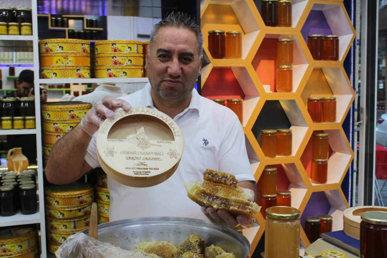 Siirt’te 20 yıldır arıcılık yapan Cemal Tomris, sahte balın insan