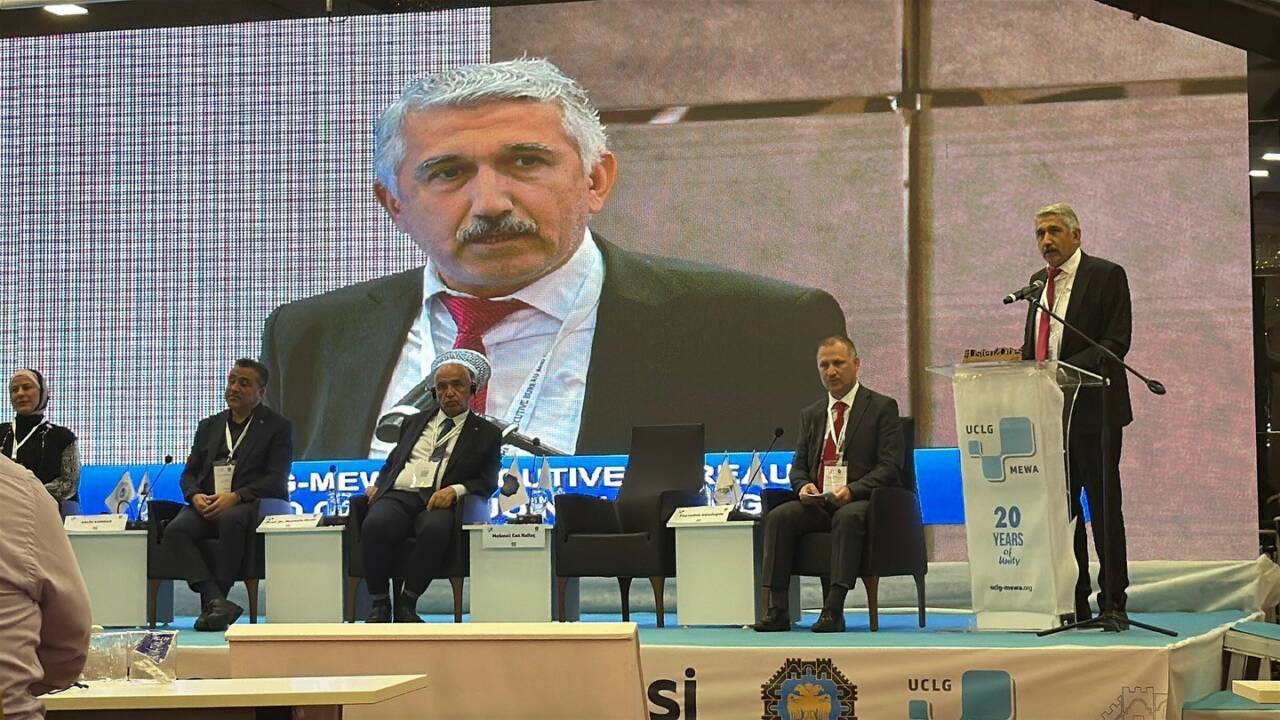 Kahta Belediye Başkanı Mehmet Can Hallaç, Diyarbakır’da düzenlenen Birleşmiş Kentler