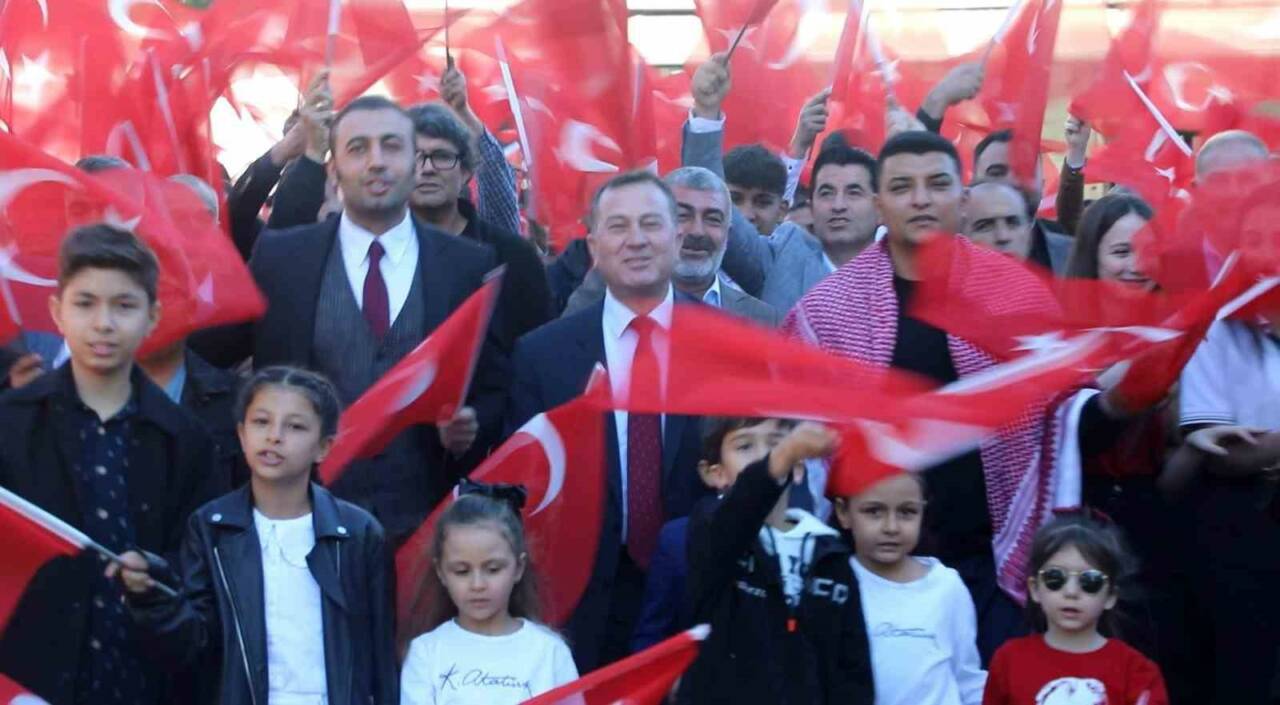 Nizip Belediye Başkanı Ali Doğan, 29 Ekim Cumhuriyet Bayramı’nın 101.