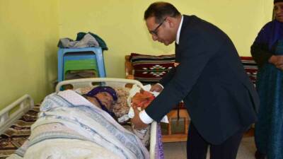 Şanlıurfa’nın Siverek ilçesinde, Cumhuriyetin 101. yılı münasebetiyle Sosyal Hizmetler Müdürlüğü,