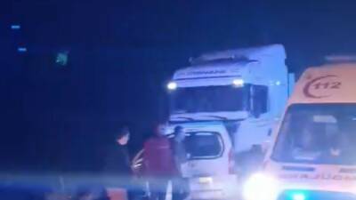 
Diyarbakır'ın Hani ilçesinde meydana gelen zincirleme trafik kazasında 3 kişi