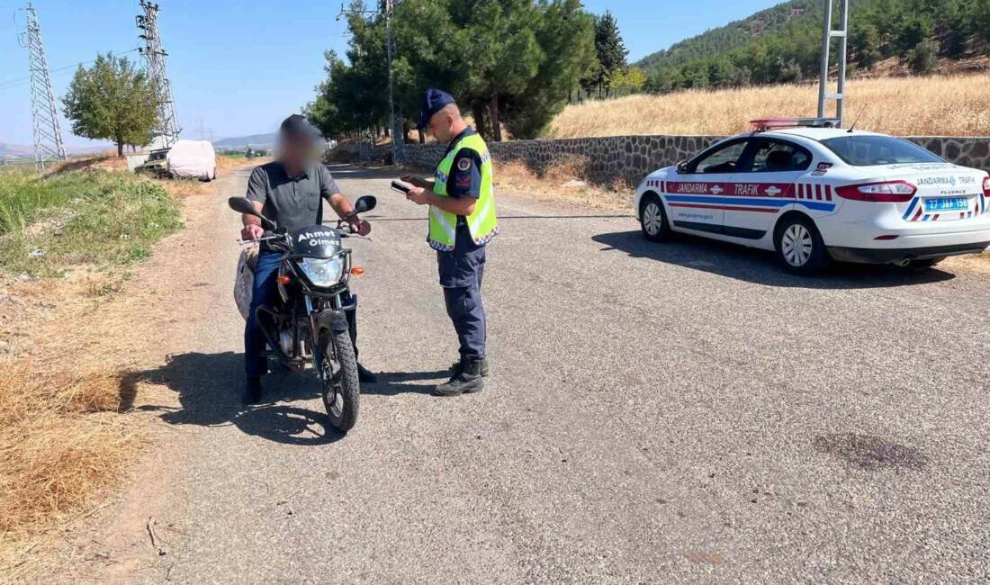 Gaziantep’te Trafik Jandarması timleri,