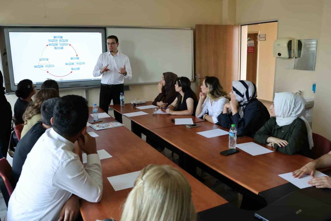 HKÜ’den “Birlikte Yeniden Yeşermek” Konferansı